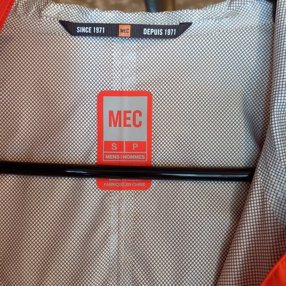 MEC raincoat - Picture 3 of 3